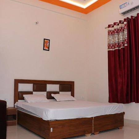 Hotel Kcr Агра Экстерьер фото