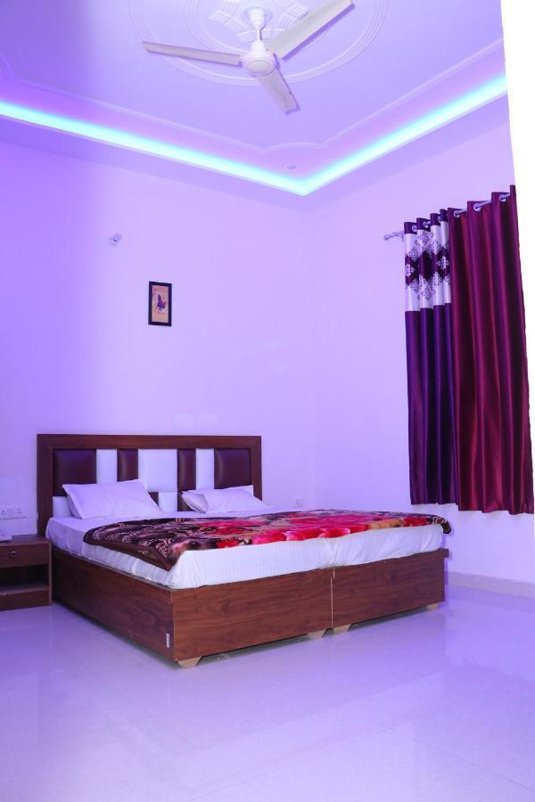 Hotel Kcr Агра Экстерьер фото